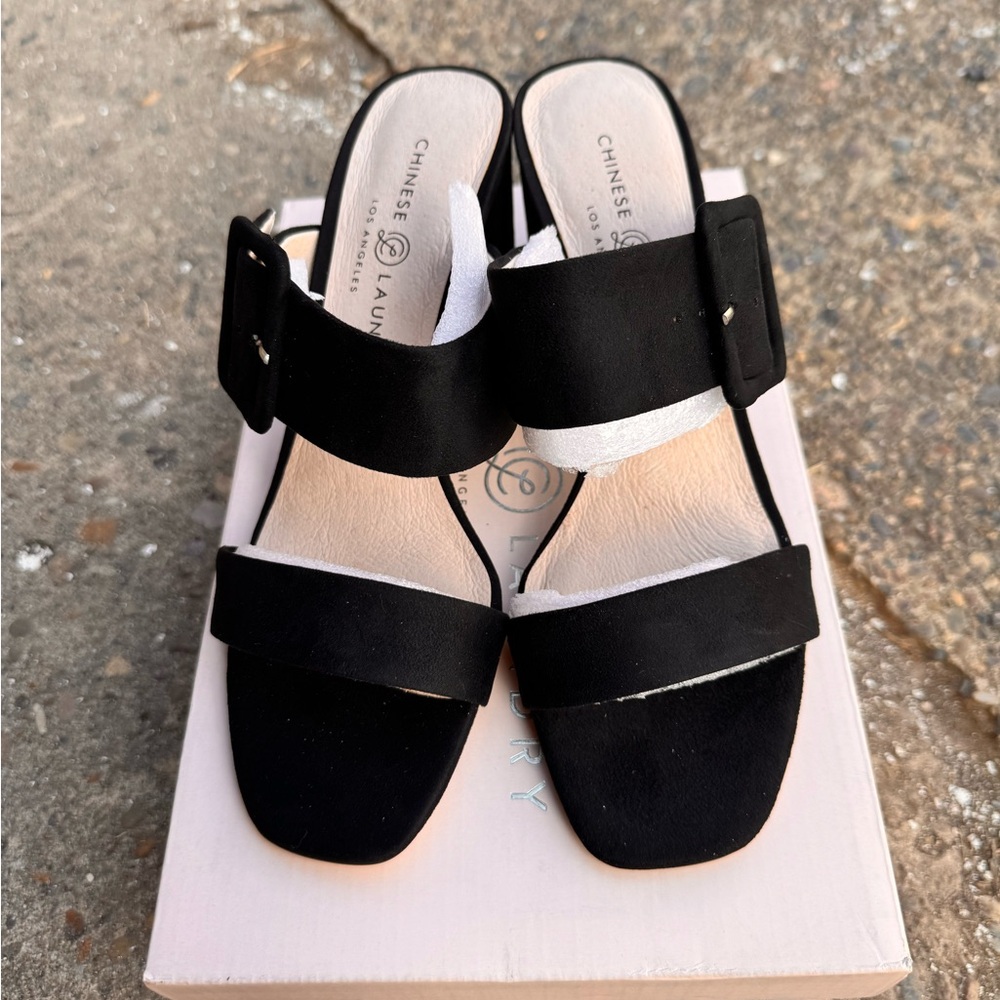 CHINESE LAUNDRY Yippy Block Heel Buckle Straps - Picture 7 of 10